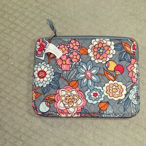 NEW Vera Bradley Floral 16"x12" Quilted Laptop Sleeve Case Bag Green Blue